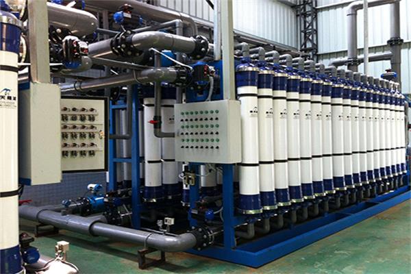 你要找的超濾水設備是這個嗎？