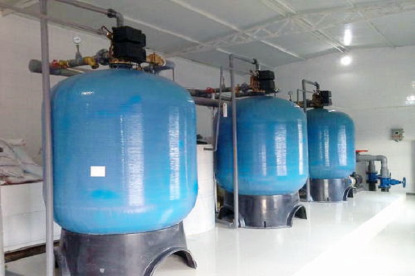 農(nóng)村井水發(fā)黃如何凈化比較好？君浩一招定乾坤