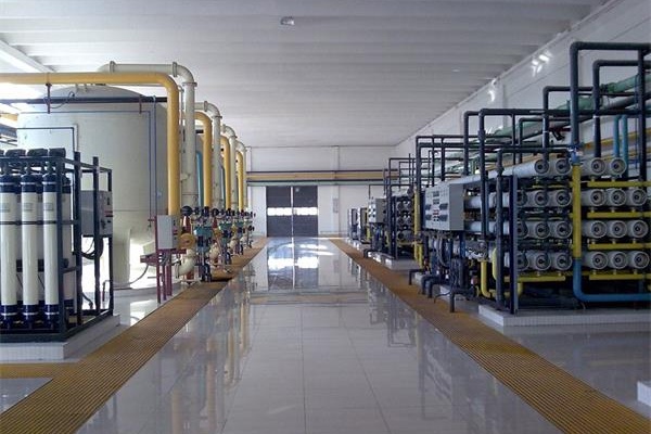 大型工業(yè)純水水處理設(shè)備