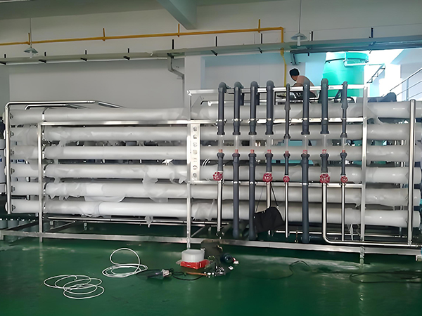 新疆反滲透水處理設備廠家 新疆反滲透水處理設備廠家