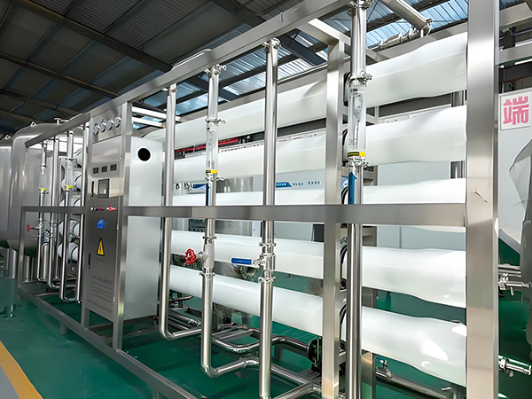 大型反滲透設(shè)備價(jià)格是多少？探尋價(jià)格的那些事兒