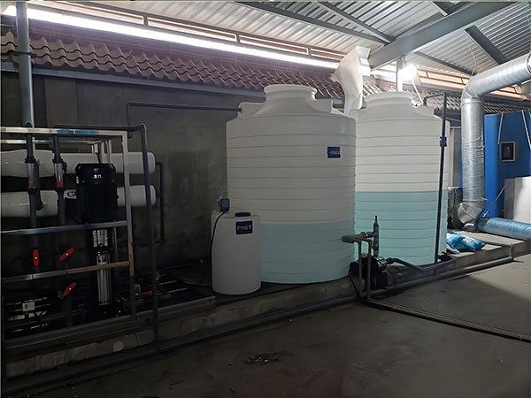 大型反滲透凈水設備:工業水處理的核心解決方案 大型反滲透凈水設備:工業水處理的核心解決方案